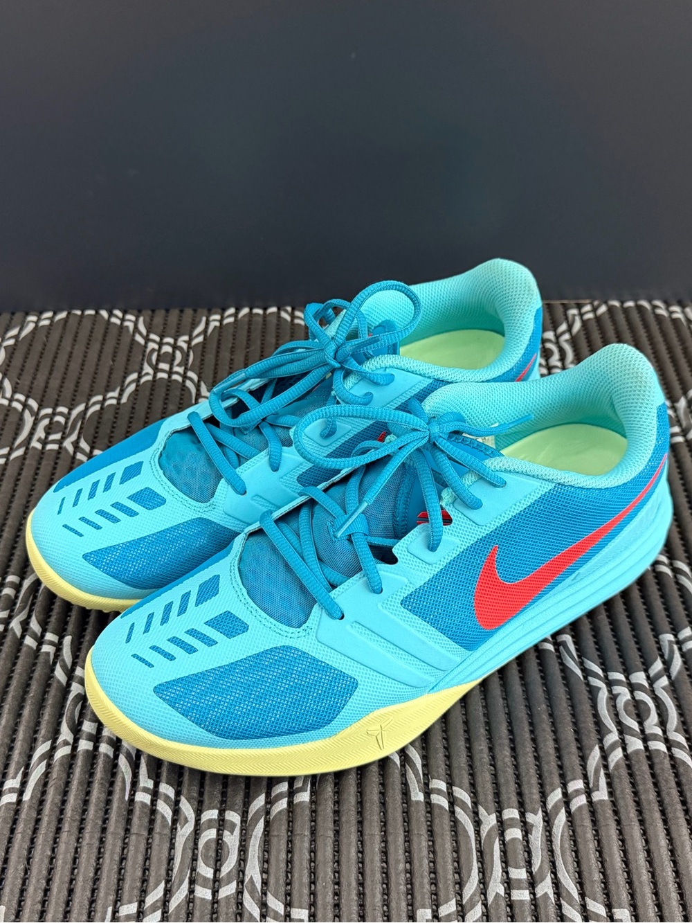 Nike KB Mentality (Clearwater) 704942-400